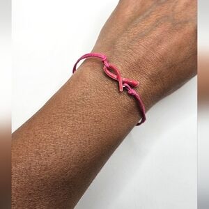 🆓️ FREE ADD ON TO BUNDLE AVON Breast Cancer Crusade Pink Silver Ribbon Bracelet